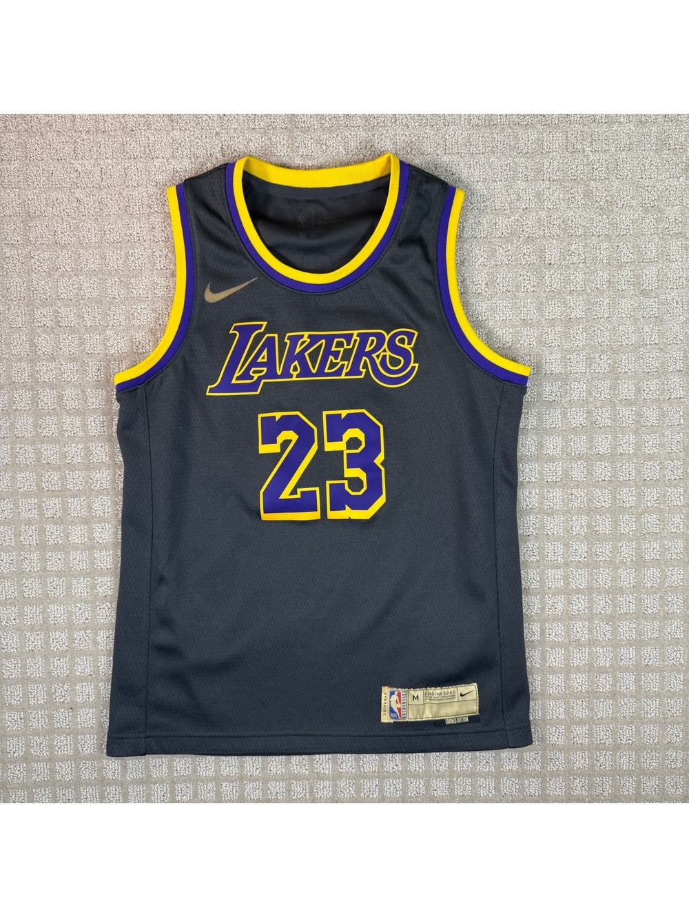 Nike LeBron James Lakers Swingman Jersey Youth M 23 Gray